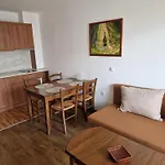 Park & Sea Retreat Daire Obzor