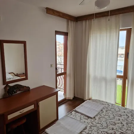 Park & Sea Retreat *